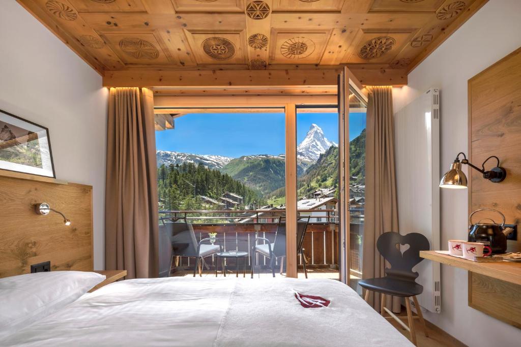 Swiss Alpine Hotel Allalin