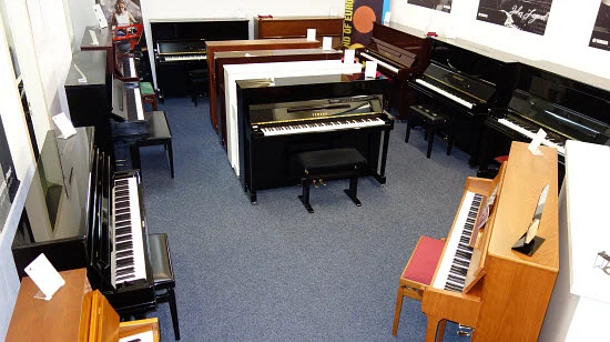 Centre Schmidt Pianos