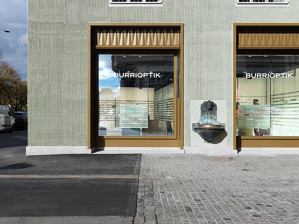 Burri Optik und Kontaktlinsen beim Bellevue in Zürich