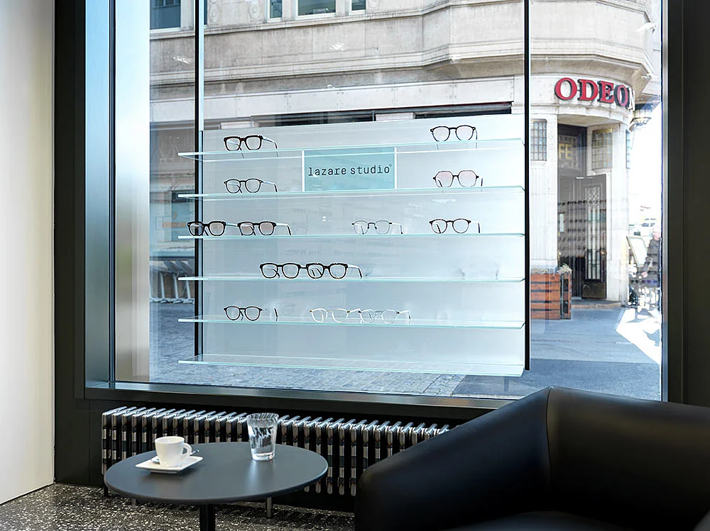 Burri Optik und Kontaktlinsen beim Bellevue in Zürich