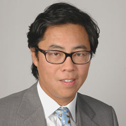 Dr. med. Leon Sze