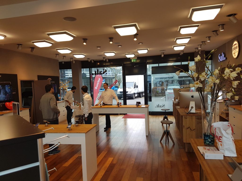 Phone Store – Handy, TV und Internet Abos. Handy & Tablet Reparaturen. in Baar, Zug