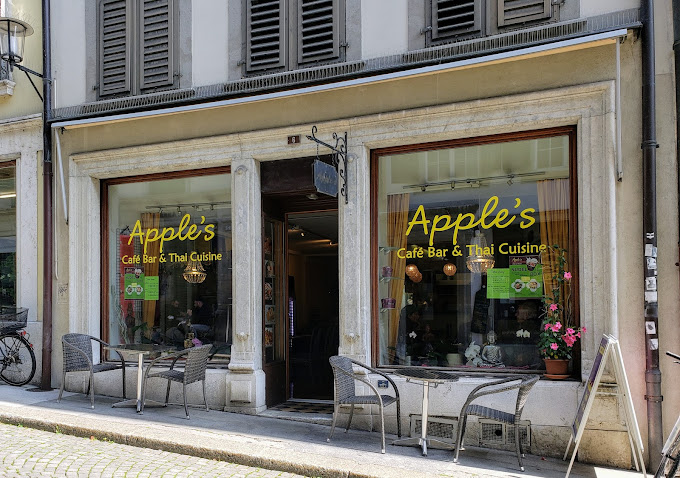 Apple’s Cafe Bar & Thai Cuisine