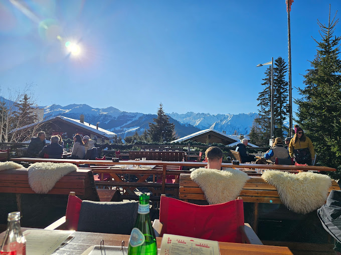 Le Rouge Restaurant & Apres-Ski