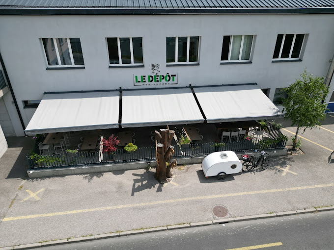 Le Depot