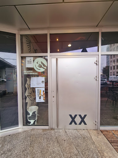 Le XXe cafe