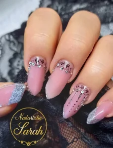 Alessandro Nagelstudio Emmen, Nail Artistin Sarah