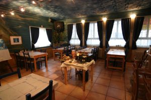 Griechische Taverne Ouzeri Mythos